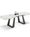 Tavolo con top in legno effetto marmo carrara allungabile e gambe in metallo